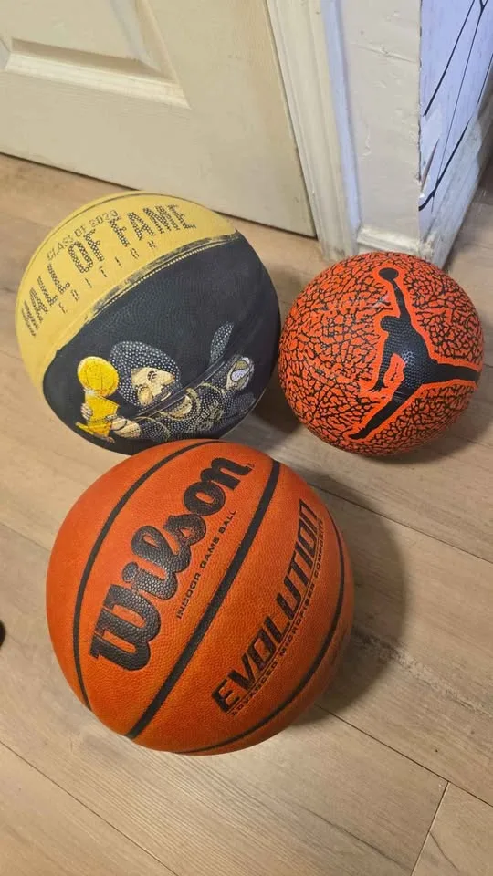 Sports Gear – Footballs, Basketballs & Bags (Bundle) image indicator(3)