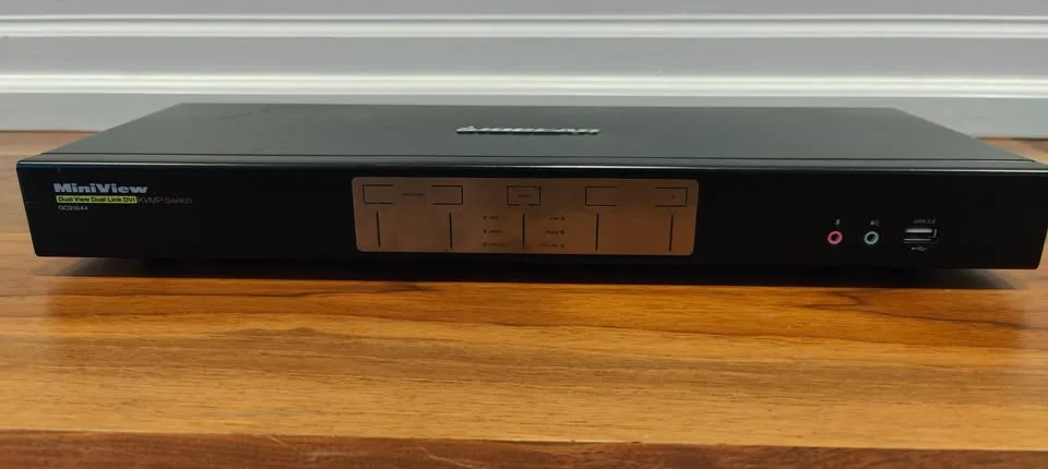 4-Port DualView Dual-Link DVI KVMP Switch with Audio image indicator(2)