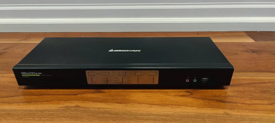 4-Port DualView Dual-Link DVI KVMP Switch with Audio image indicator(3)