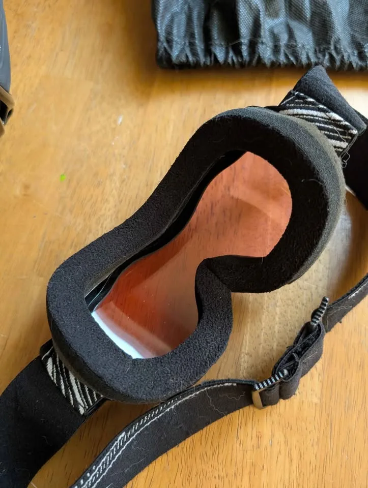 Bolle snowboard helmet and goggles image indicator(5)