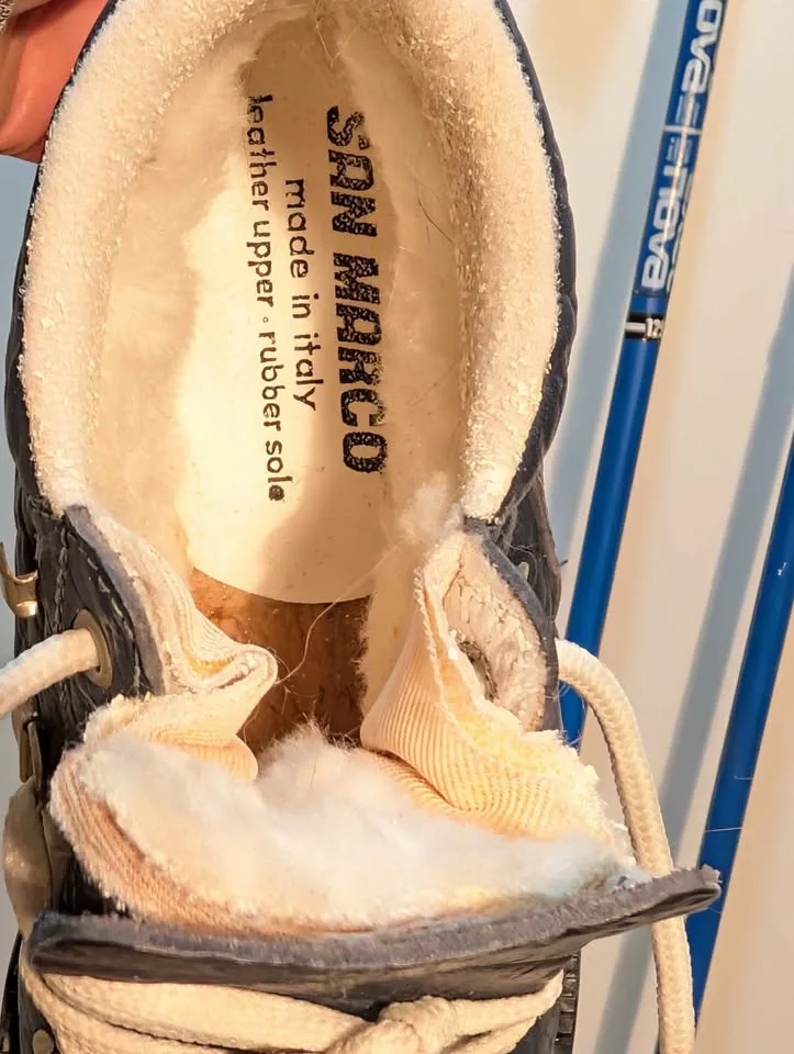 Vintage Pisno womens cross country skis image indicator(3)