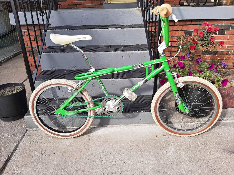Vintage CCM BREAKER FX550 BMX Bike Neon Green