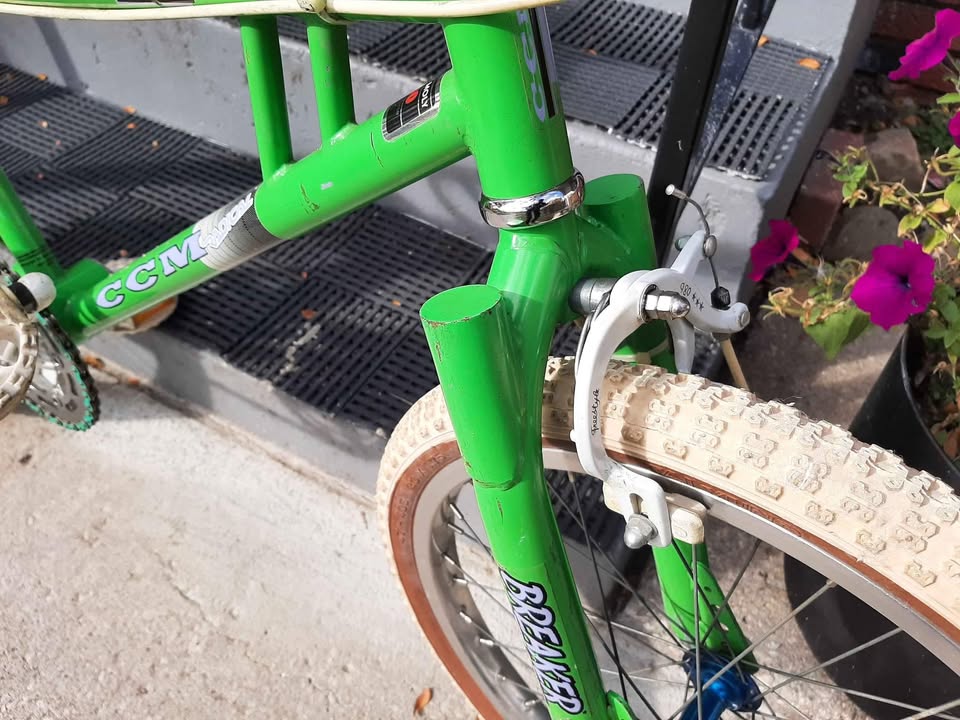Vintage CCM BREAKER FX550 BMX Bike Neon Green - photo 2