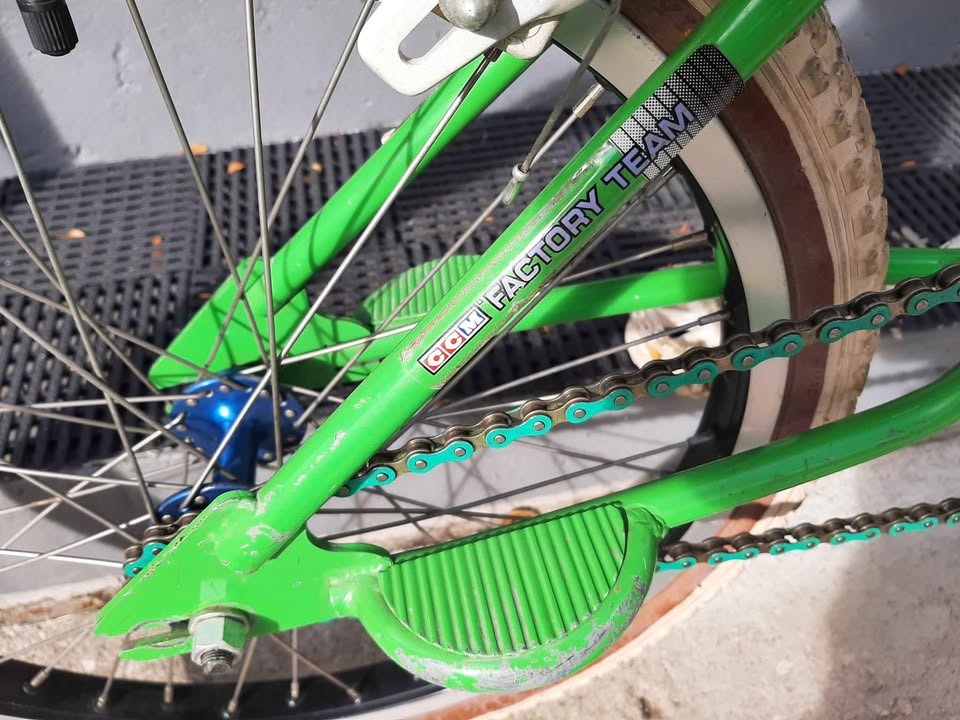 Vintage CCM BREAKER FX550 BMX Bike Neon Green - photo 3