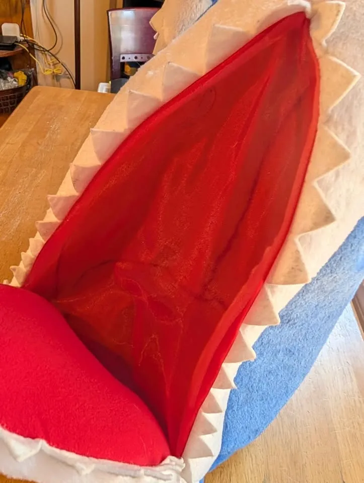 Halloween Shark mask image indicator(2)