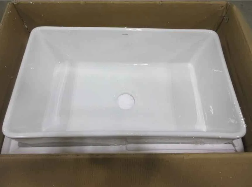 33"x20" White Fireclay Kitchen Sink With Strainer image indicator(6)