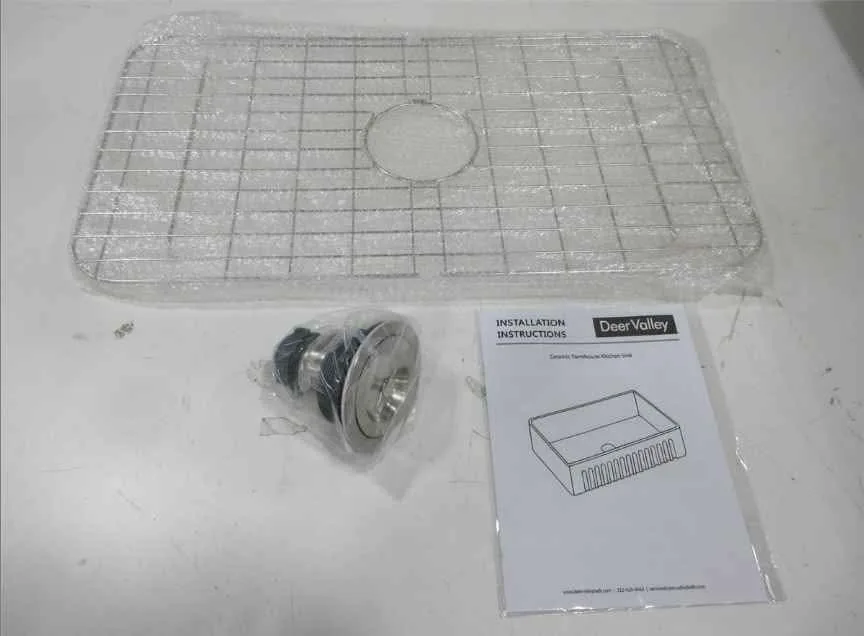 33"x20" White Fireclay Kitchen Sink With Strainer image indicator(9)