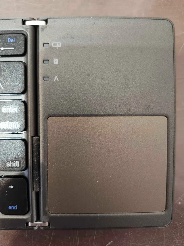Foldable Bluetooth Keyboard image indicator(2)