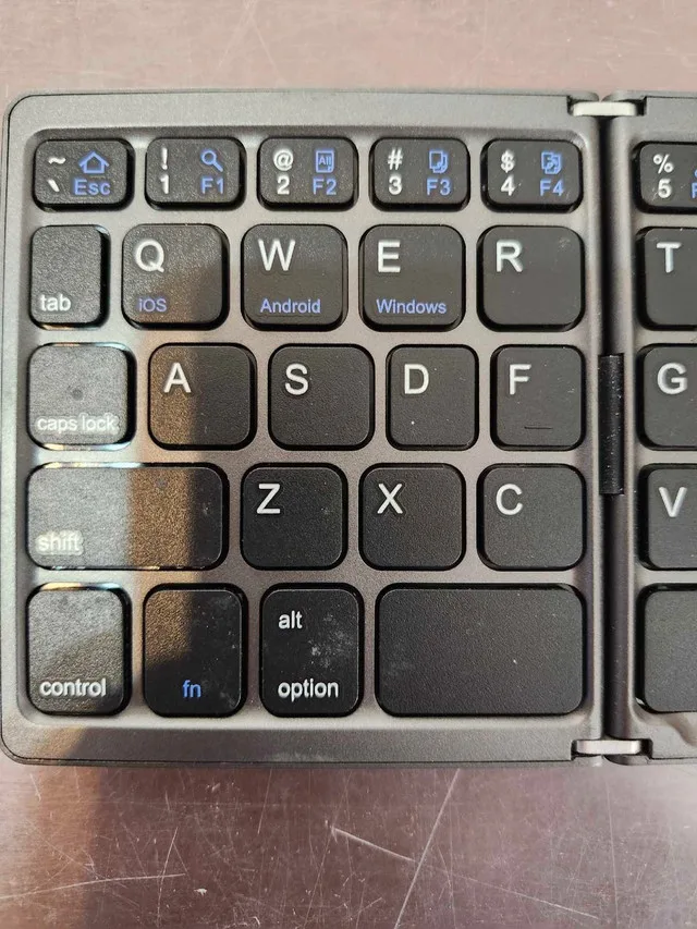 Foldable Bluetooth Keyboard image indicator(4)