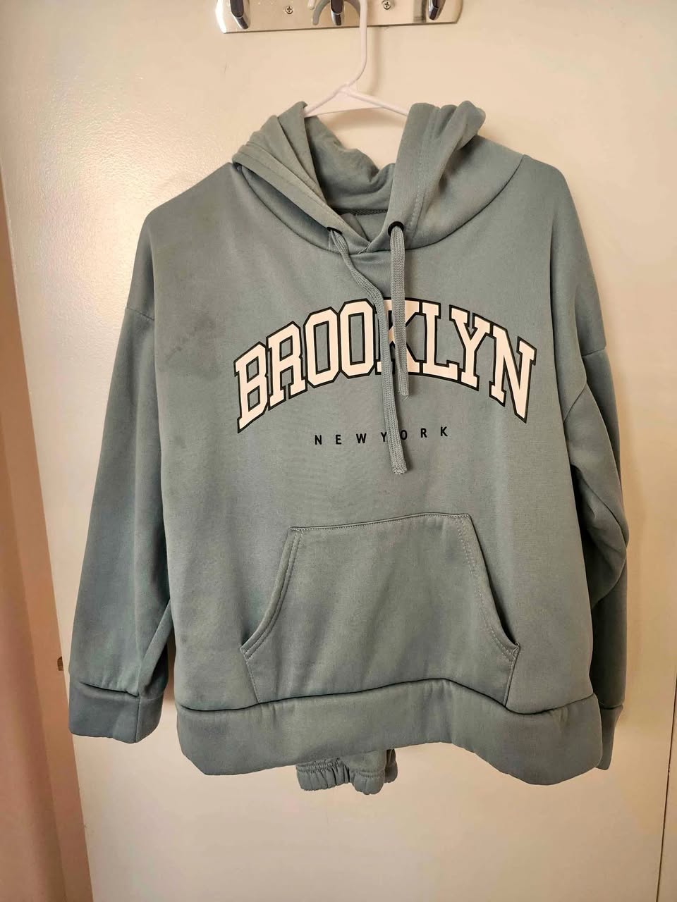 Brooklyn New York Hoodie & Jogger Set – Unisex Casual Outfit 🩶
