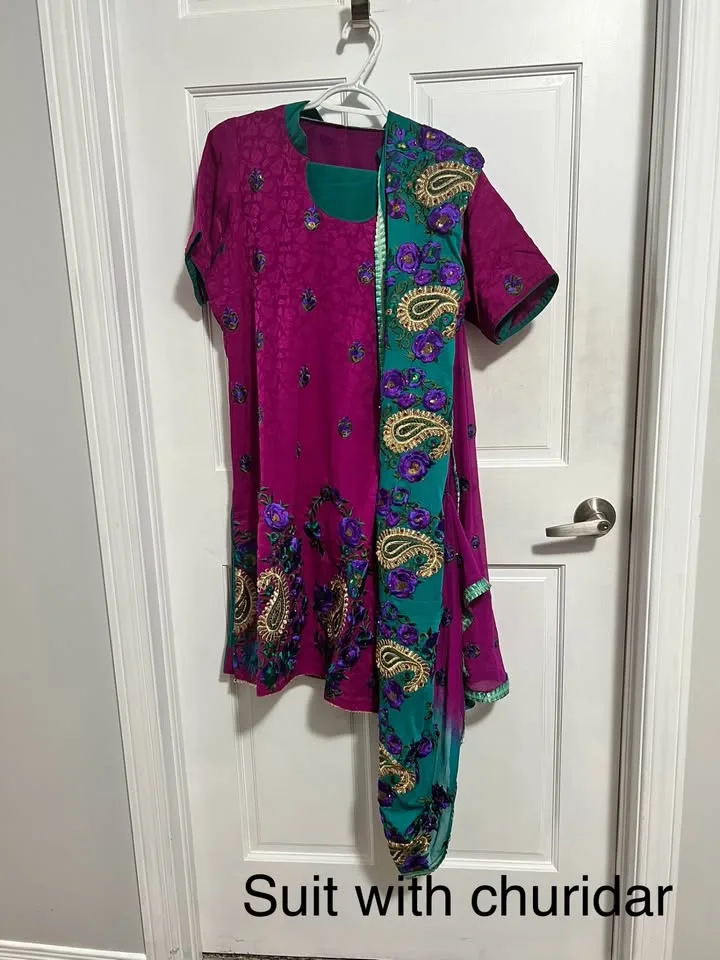 Ladies Indian Suits, Sarees, Lenghas & More – $15 image indicator(5)