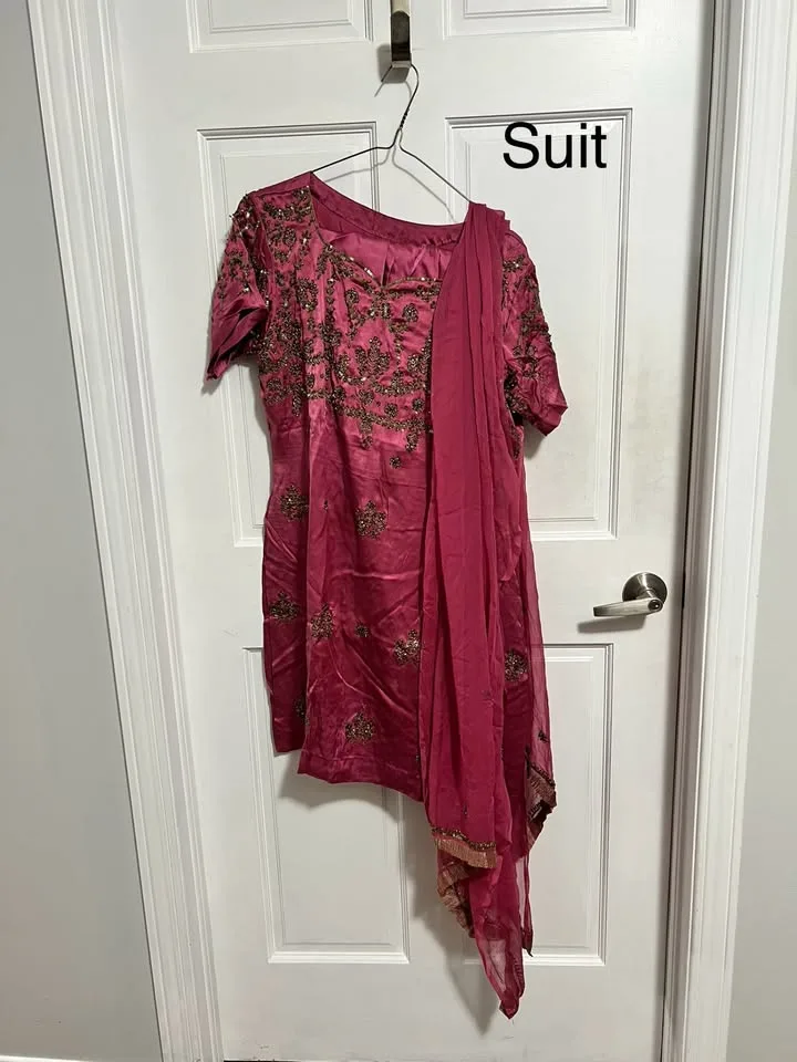 Ladies Indian Suits, Sarees, Lenghas & More – $15 image indicator(8)