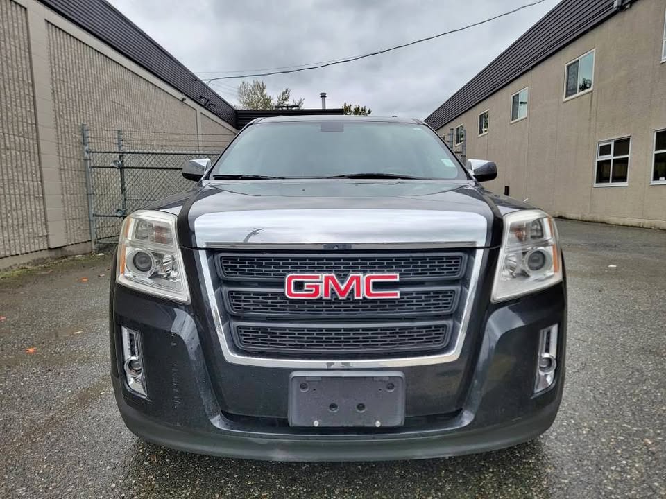 2011 GMC TERRAIN AWD CLEAN TITLE 128k kms