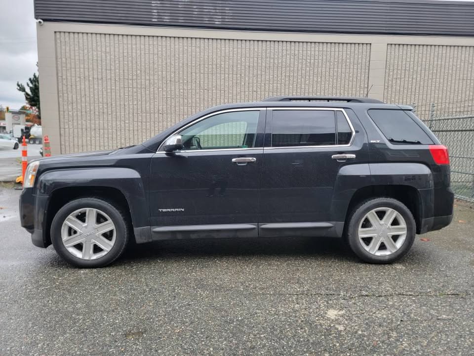 2011 GMC TERRAIN AWD CLEAN TITLE 128k kms - photo 3