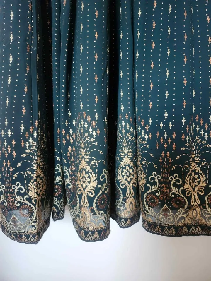 💚 Stunning Dark Green Embroidered Dress - Size 32 💚 image indicator(3)