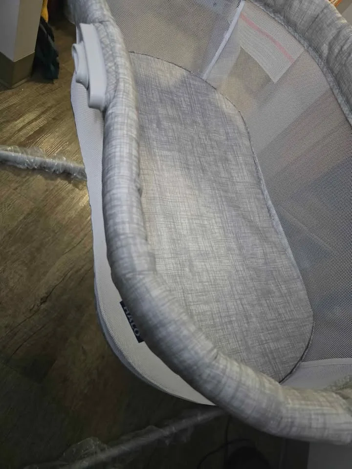 HALO BassiNest Flex Portable Bassinet image indicator(5)