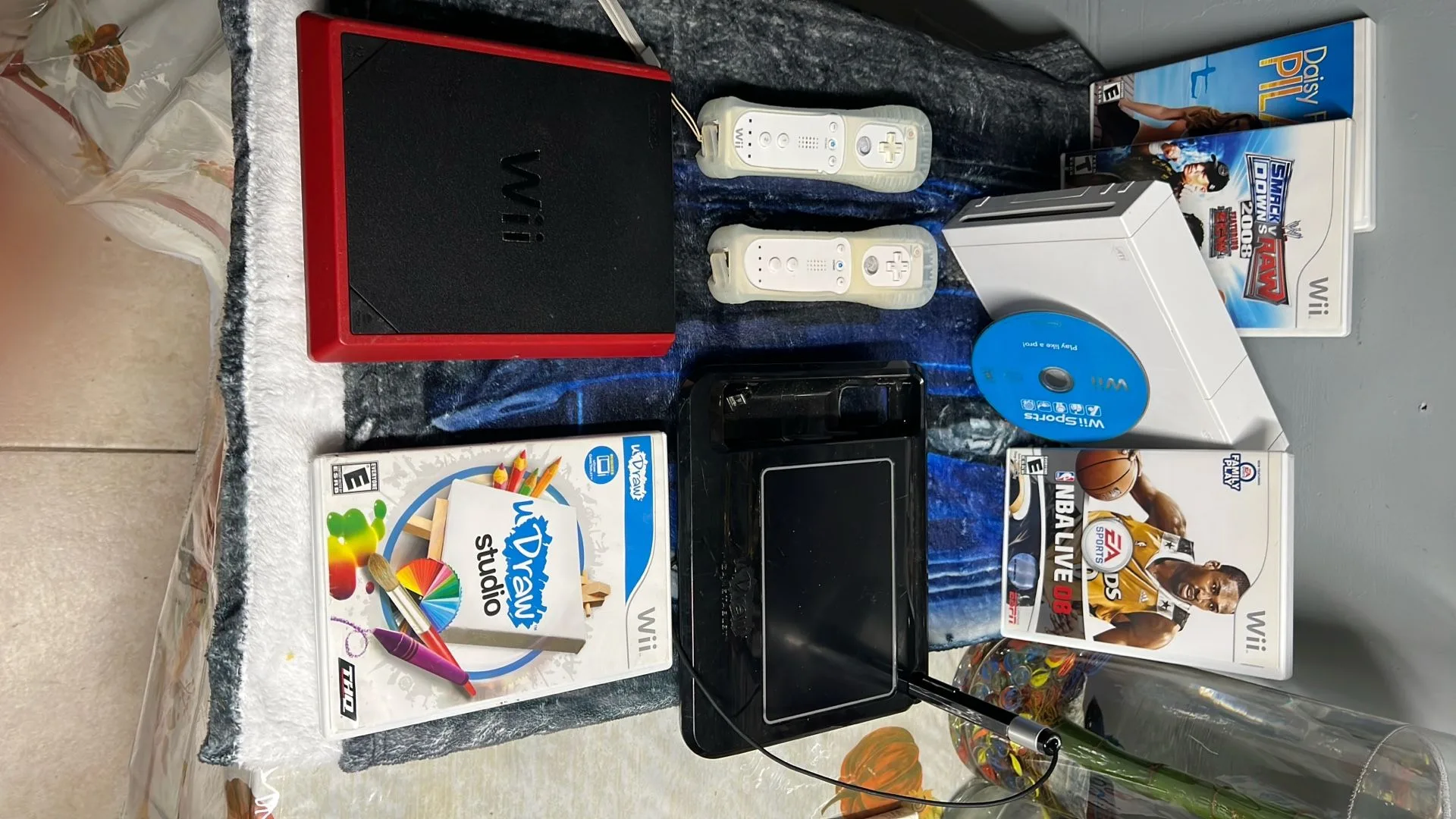 Wii. Buen Estado Más 13 Juegos image indicator(4)