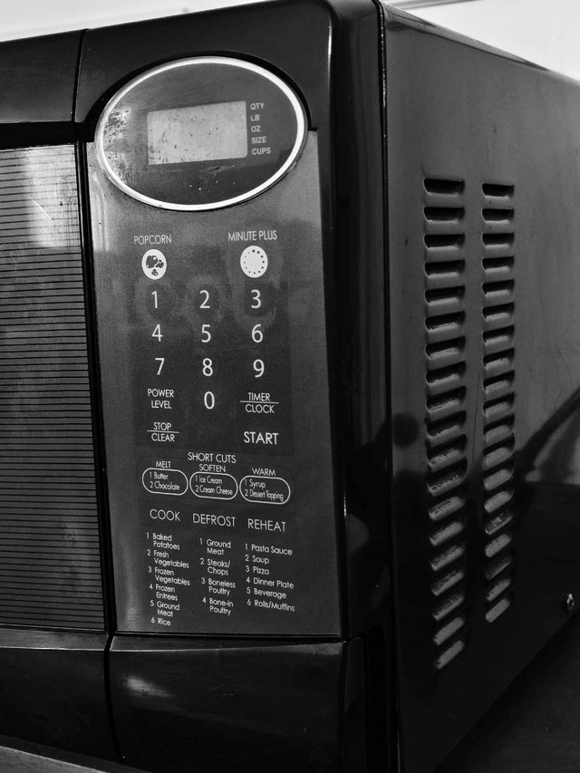 Sharp Carousel Microwave HiPower 1100W Works Perfectly - photo 2