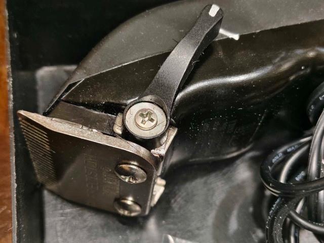 Wahl Hair Clippers - Perfect working condition - photo 2