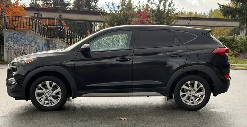 2017 Hyundai Tucson image indicator(8)