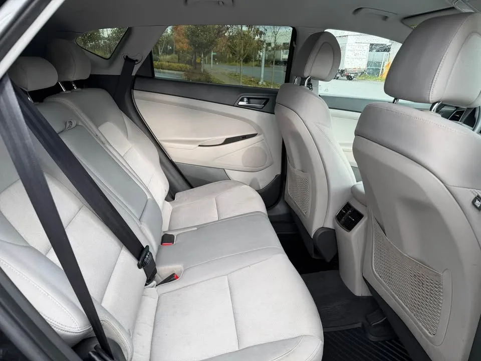 2017 Hyundai Tucson image indicator(9)