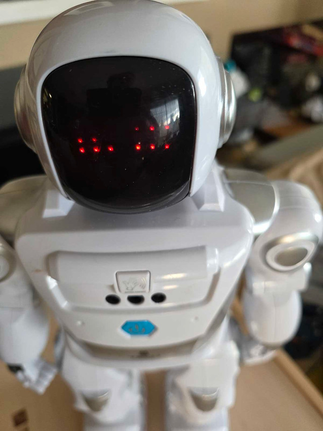 Tech Robot - photo 3