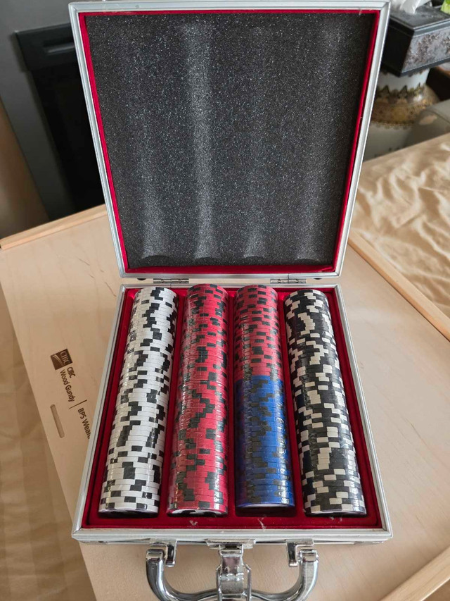 Final reductionl Negreanu  200 Poker Chips 11.5 g Clay and case - photo 3