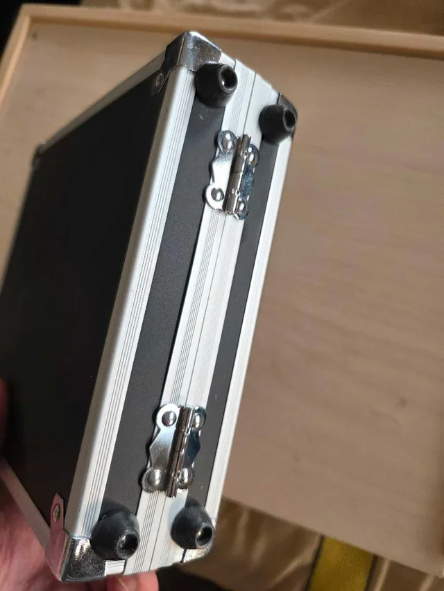 Daniel Negreanu STACKED 200 Poker Chips 11.5 g Clay and case image indicator(5)