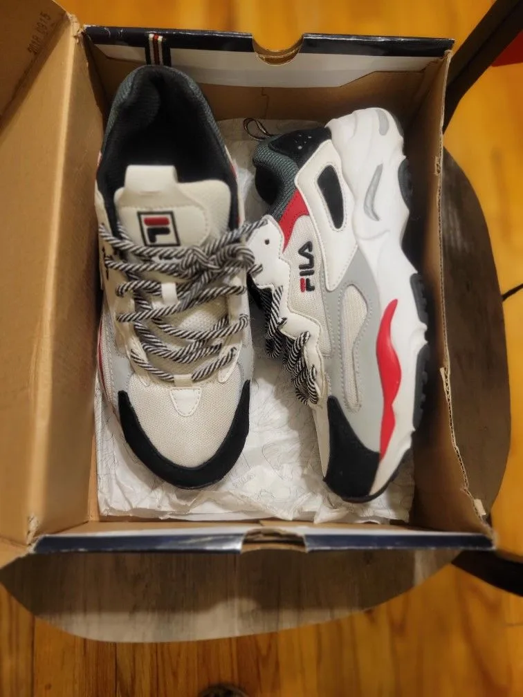 Fila Ray Tracer Women, Size 7.5, White/blue/red image indicator(2)