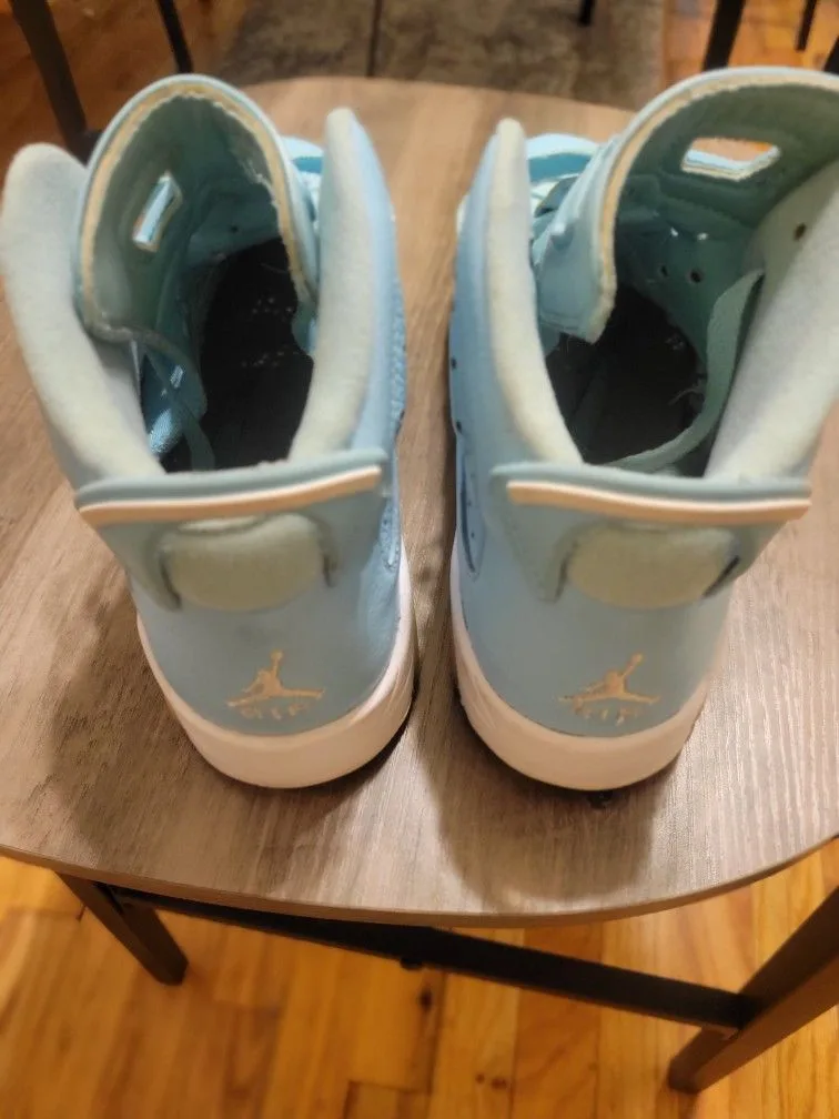 Nike Air Jordan 7 Retro GG Pantone GS Size 7Y image indicator(3)