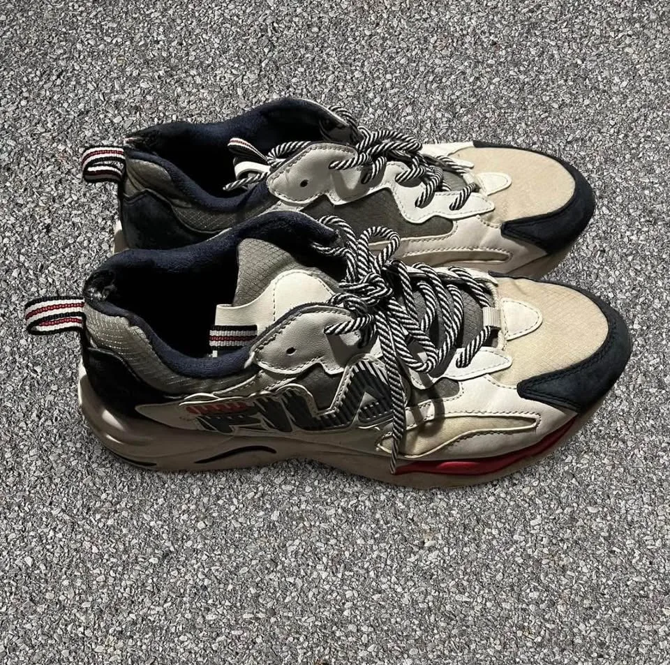 FILA Men's Ray Tracer Graphic Red White Blue Size 10 image indicator(3)