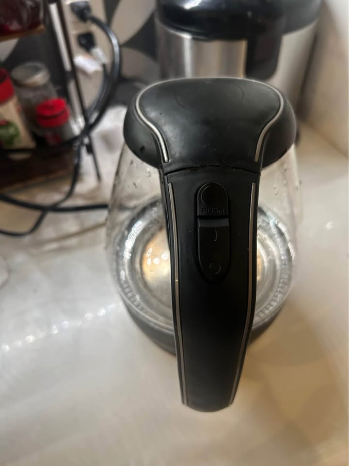 Electric Kettle - MUST GO BY 10/31 - photo 2