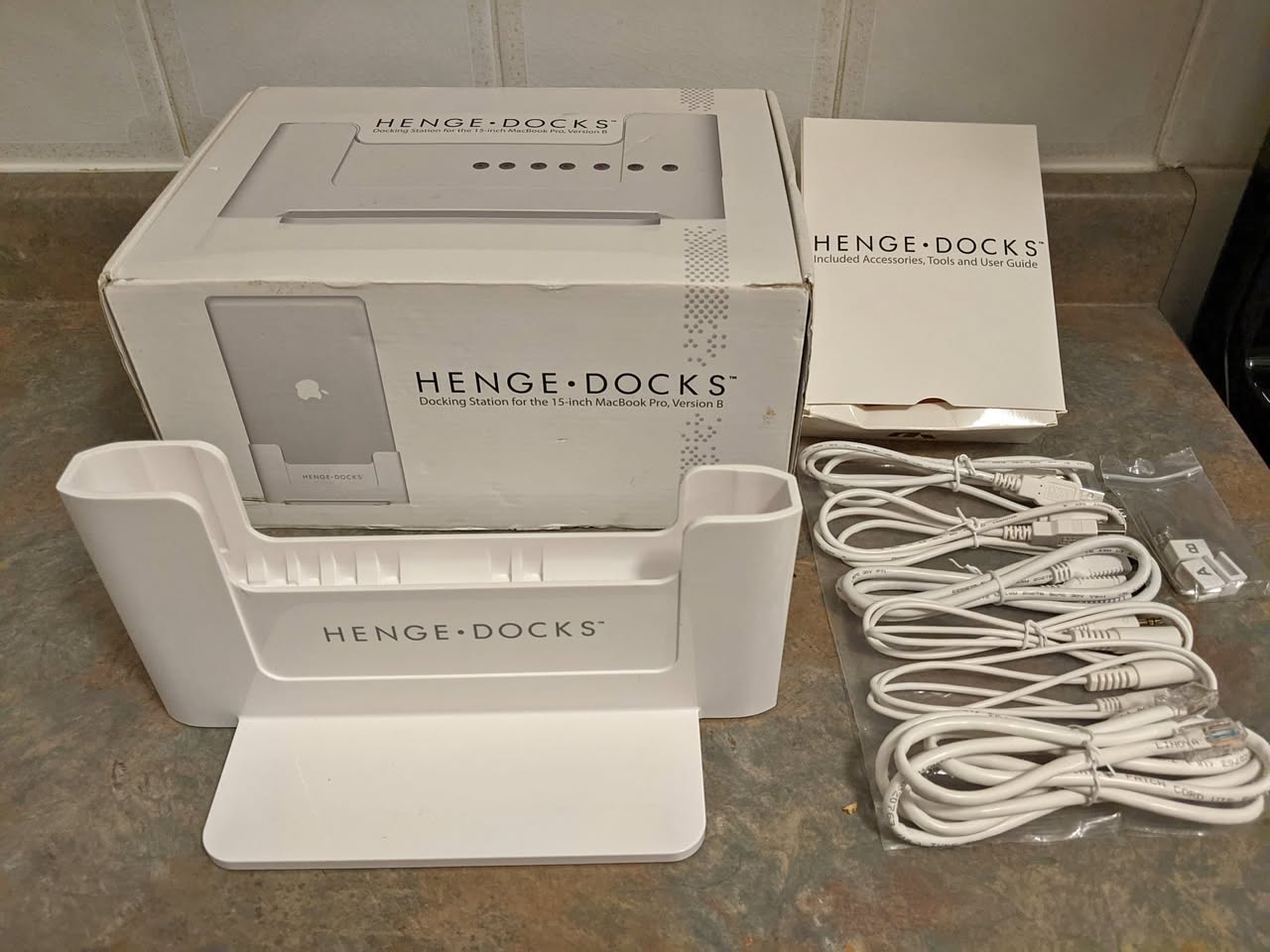 HengeDock for MacBook Pro