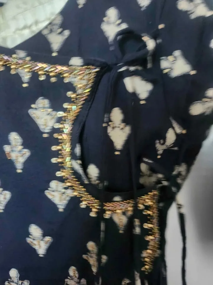 🔥 Brand New Black & Gold Dress – Girls 8-10! 🌟 image indicator(3)