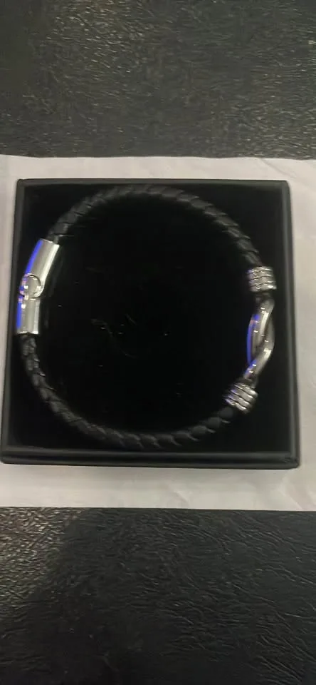 Men's Stainless Steel Leather Braided Bracelet image indicator(4)