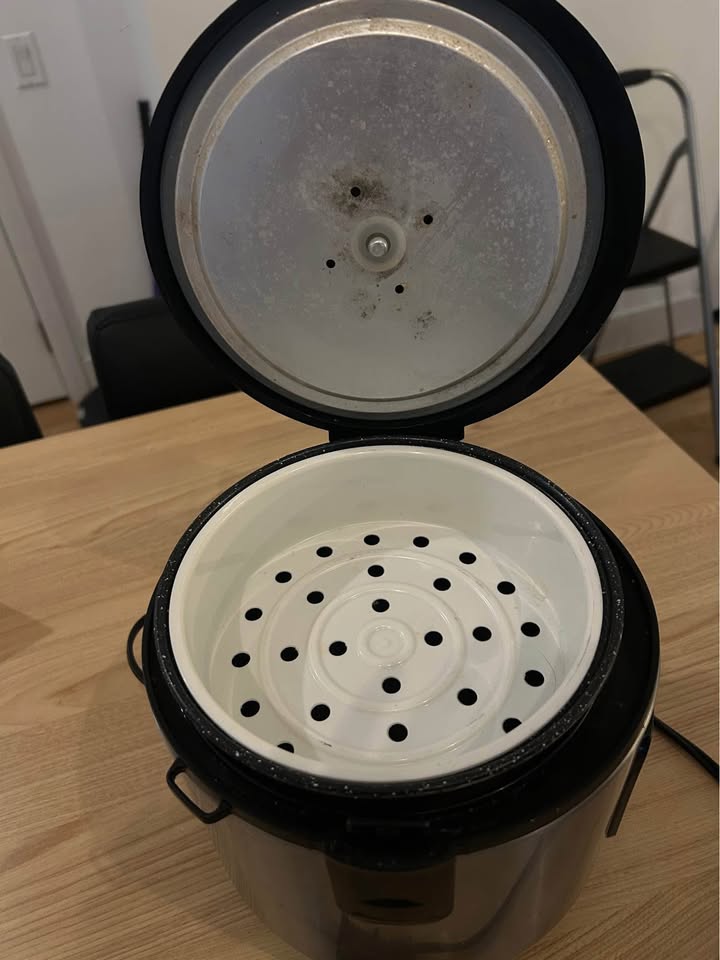 Rice Cooker - MUST GO BY 10/31 - photo 3