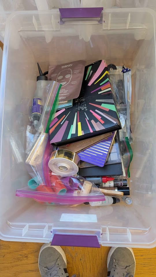 Beauty Jackpot: $35 each bin (New & slightly used) - photo 4