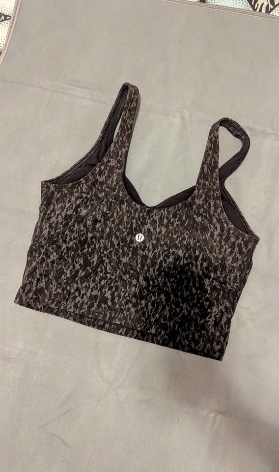 Lululemon Workout Top - photo 2