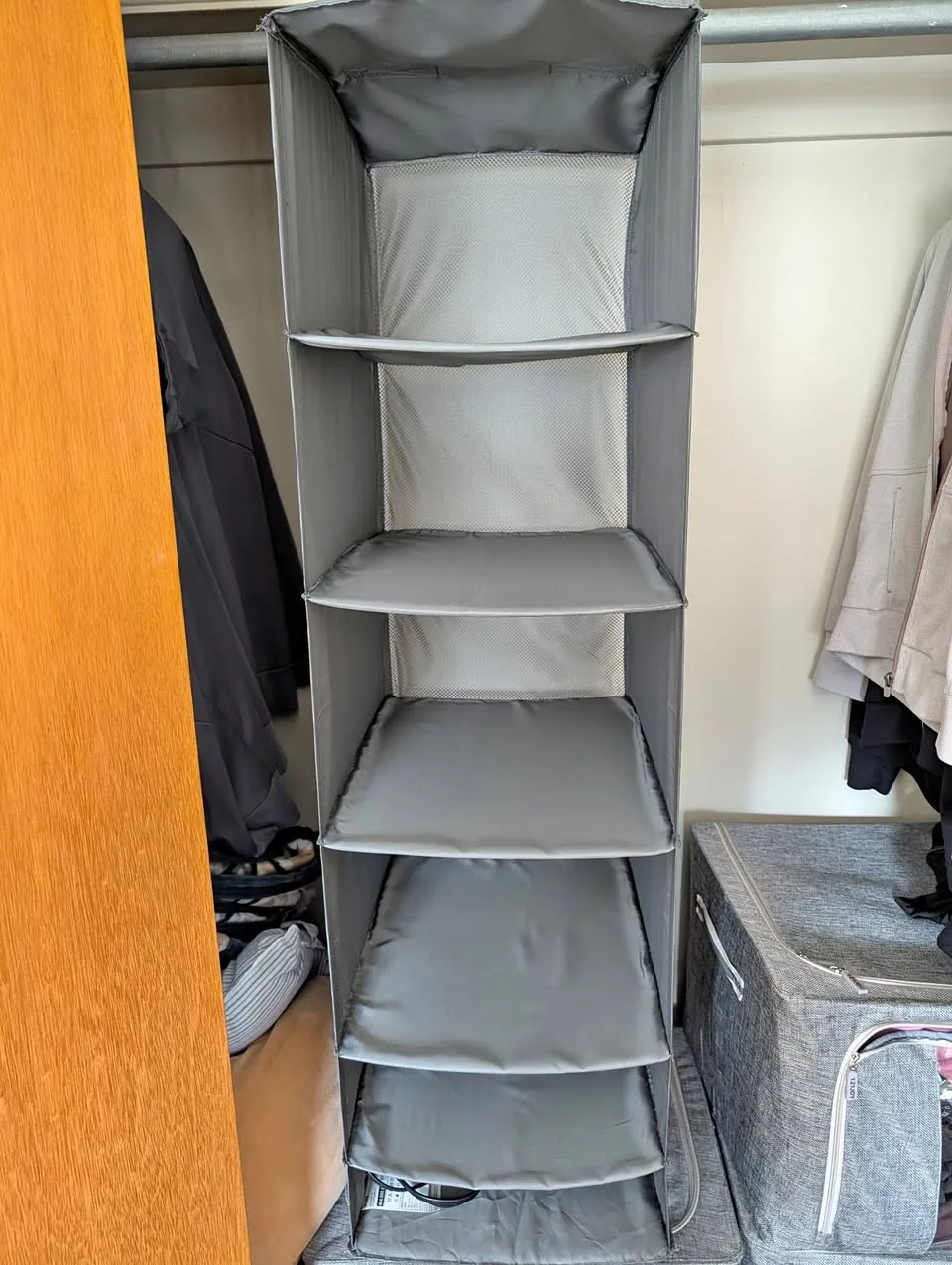 Closet organizers thumbnail