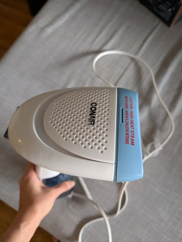 Extreme Steam by Conair Clothing Steamer image indicator(2)