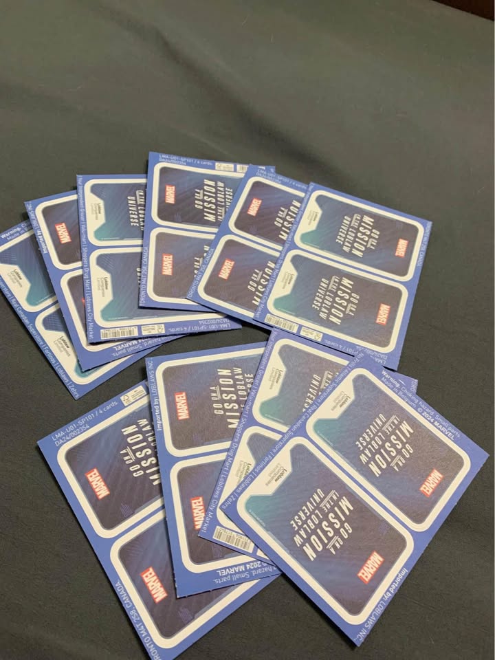 Marvel trading cards around 19 packs