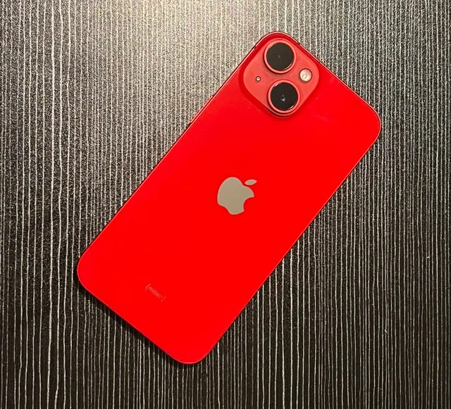 iPhone 14 (Product Red) | 128GB | Unlocked | Excellent Condition image indicator(3)