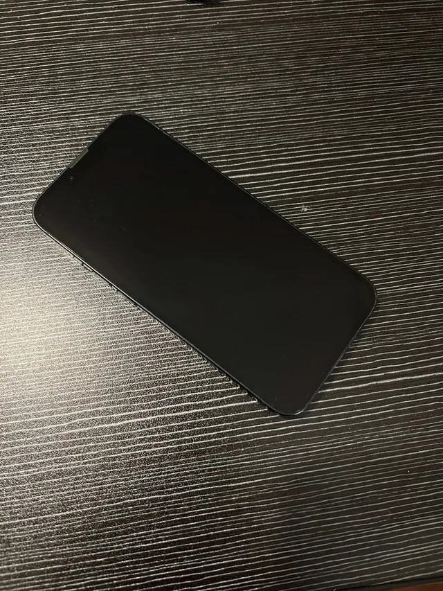 iPhone 13 - 128gb - Midnight Black image indicator(2)