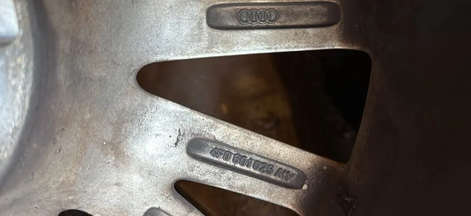 Oem Audi wheels 245/45/17 image indicator(4)