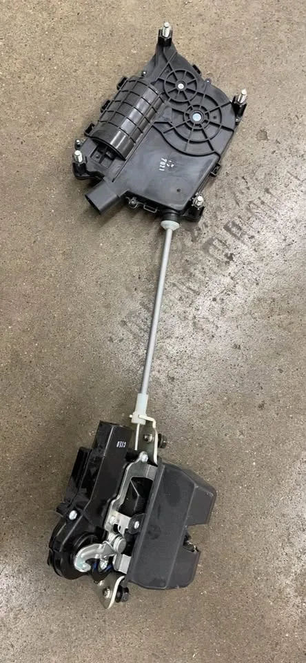 Hyundai Santa Fe & Kia sorrento tailgate lock image indicator(4)