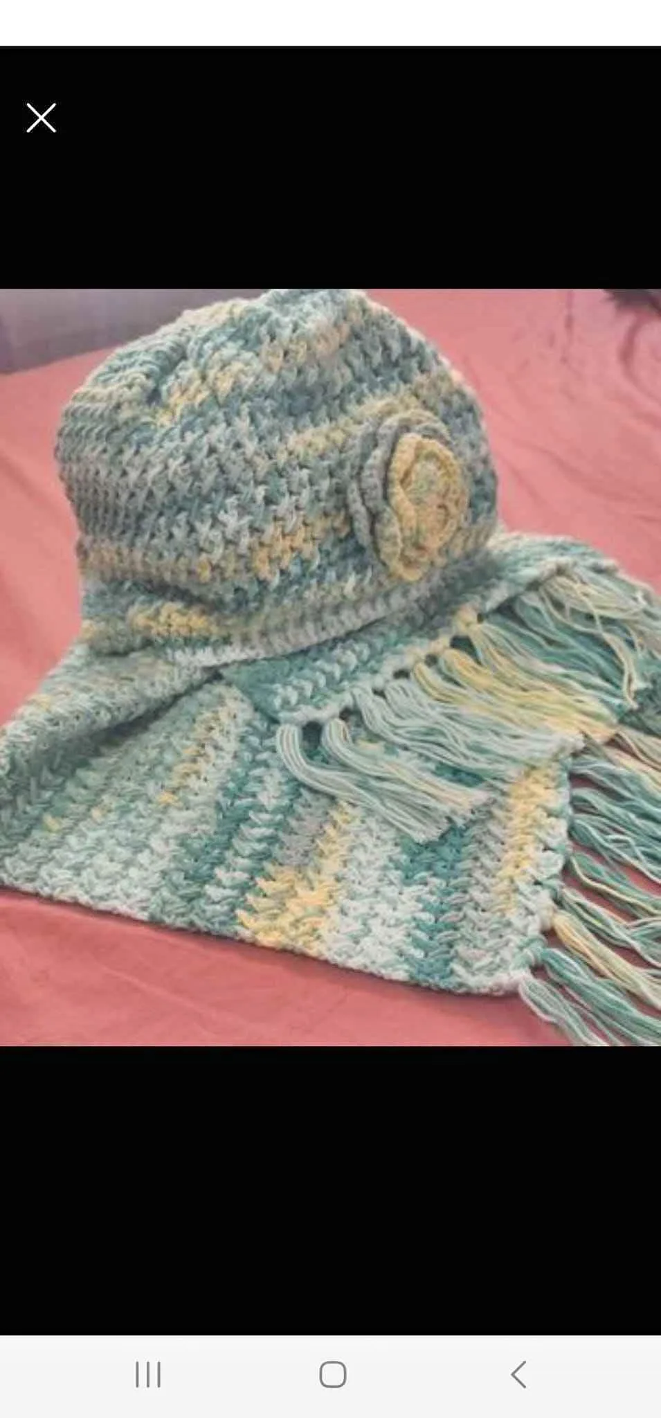 Gorro y bufanda de lana tejida