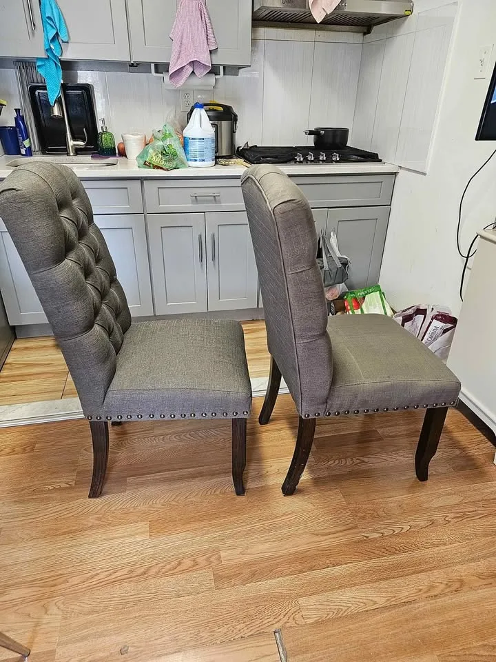 Sillas (2) image indicator(2)