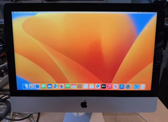 Apple iMac 21.5" Retina 4K 2017 i7 16GB 256G thumbnail