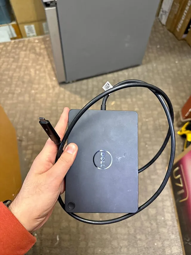 Dell USB C /thunderbolt docking station thumbnail