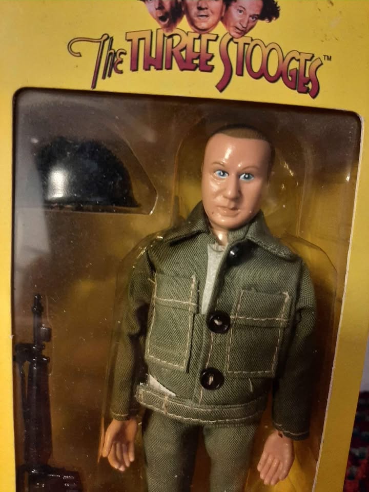 1998 Thec3 Stooges, Curly 7 inch action figure doll Soldier - photo 2